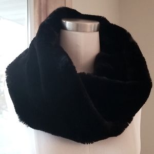 Banana Republic Faux Fur Scarf  - NWT